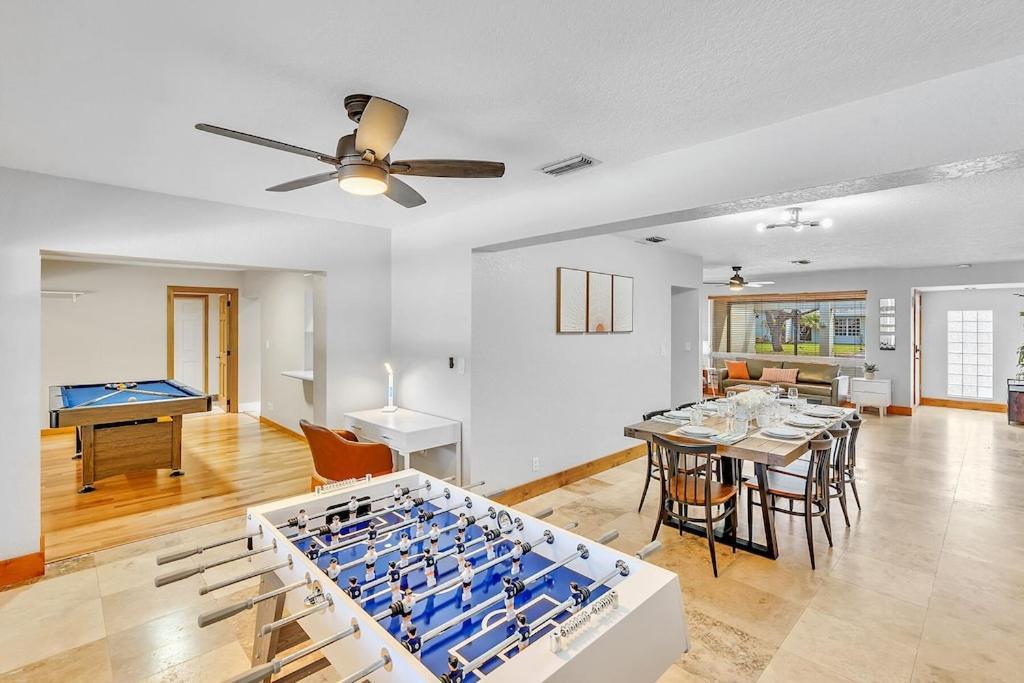 Pool Heat I Firepit And Bbq I 75"Tv I Foosball I 581Mbps Cooper City エクステリア 写真